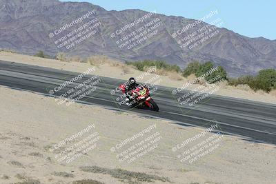 media/Dec-04-2025-Racers Edge (Thu) [[5ebc9f124d]]/3-B Group/7-Session 4 (Turn 10 Inside)/